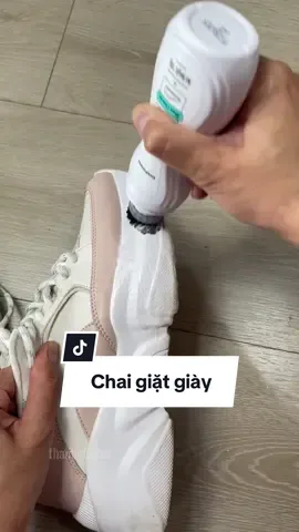 Chai giặt giày dép, giặt khô giày dép #giatgiay #giatkho #giadungtienich 
