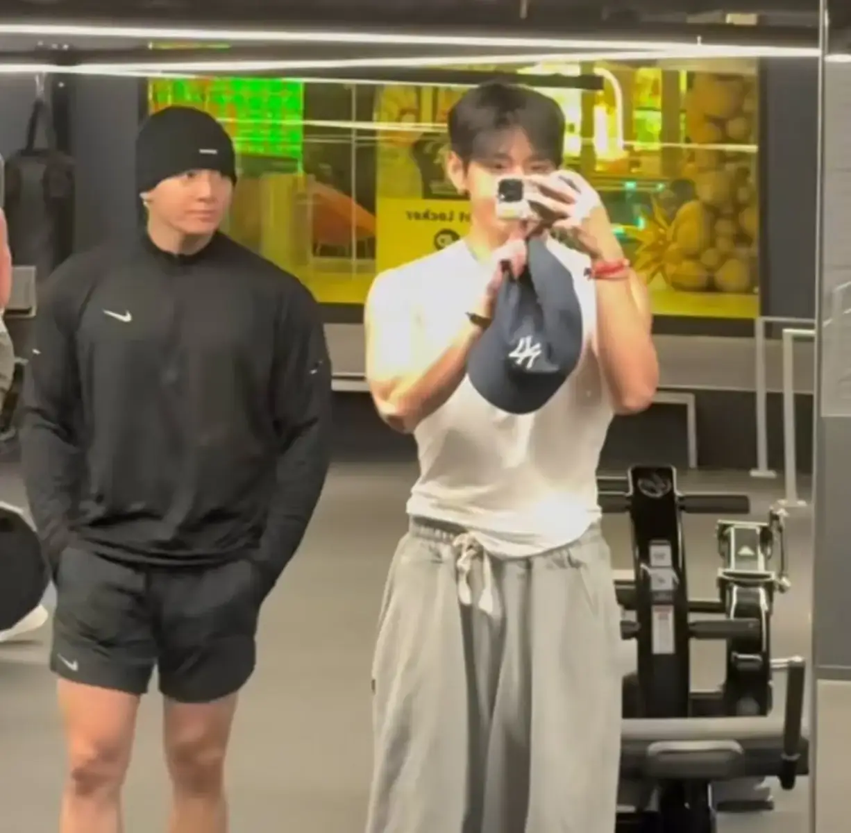 y yo q me iba a dormir ahora sí 😭😭 JASJSJAJAJAHA#jungkook #taehyung #army #bts_official_bighit #fypシ 