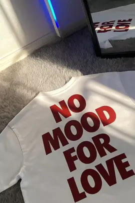 Kaos no mood for love nya der😍🤩❤️‍🔥🤙, foto di edit ai dan kemiripan 90% dengan produk aslinya #baju #kaos #fyp 