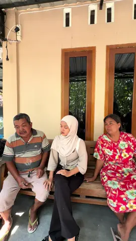Lina berangkat ke solo . Sing ati ati yo nduk 🥹🥲😭