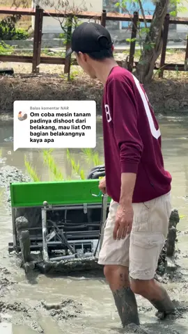 Membalas @NAR ini ya mesin tanam padi minimalis ponco tani kalau di shoot dari belakang #poncotani  #mesintanampadi4jarum  #bagianbelakangmesintanampadi  #mesintandur 