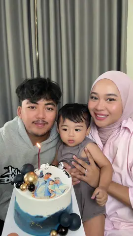 Selamat ulang tahun ke 29 papa bayuuu🥳🖤🖤🖤