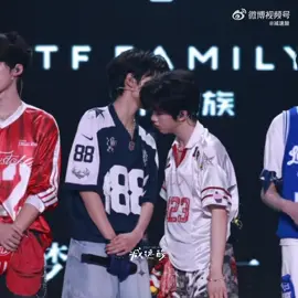 Thì thầm gì đấy 2 đứa, chị cũng muốn biết 😇  crevid: 减速酸 #guirui #truongquenguyen_zhangguiyuan_张桂源 #truonghamthuy_zhanghanrui_张函瑞 #tffamily_4th_generation 