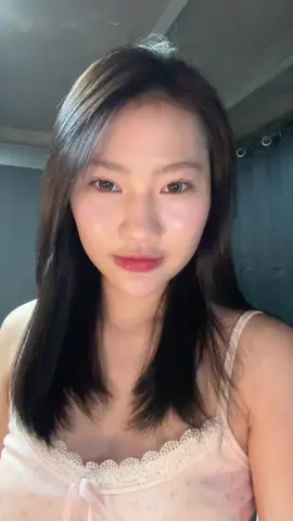 ติดกลิ่นนํ้าหอมม @LABOUM BEAUTY TH 🍑💞👈🏻#laboum #นํ้าหอมกลิตเตอร์ #นํ้าหอม #รีวิวบิวตี้ 