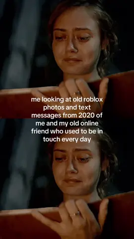 i wish i had never stopped texting her, maybe we would have still been in touch. #relatable #fyp #roblox #2020 #nostalgia 