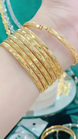 #Vòng tay xi men mắt mèo mới khoá lưỡi gà kí hiệu 18 mạ màu vàng trang sức VP2