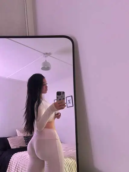 she in her lil quiet era 🤍🎧☁️🕊️