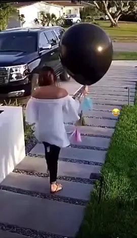 Gender reveal party gone wrong 😂 #jet2holidays #genderreveal 