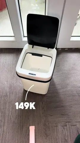 Thùng rác cảm biến mở nắp tự động tiện lợi! 🗑️✨ #tomobox #tomobox77 #thungraccambien #smartlife #giadungthongminh