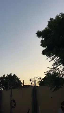 Don’t forget copy link guys 😭 #emubeauty #makeupartist #beauty #Vlog #viralditiktok #viralditiktok🔥 @Sualiti🧕 congratulations 🎉🎈 👩‍🎓