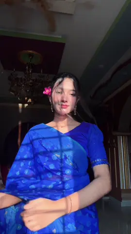 ইকটু বেশিই সুন্দর লাগছে?🫣💙#tasfu #CapCut #saree#banglasong #bangladeshigirl @TikTok @TikTokCreators_TH 