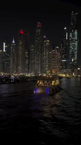 DXB🇦🇪 #loving_dubai #fypシ゚viral #foryoupage #dubai🇦🇪❤️ #explore 