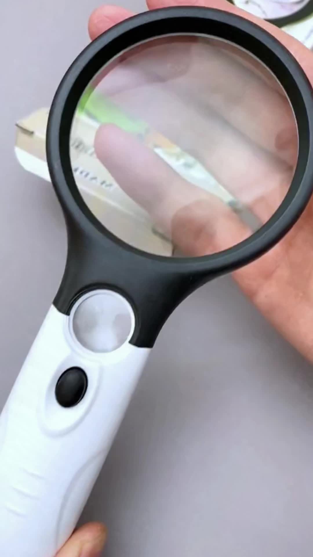 Pembesar Tangan 45X dengan 3 Lampu LED - Kanta Baca untuk Barang Kemas dan Membaca Halus 