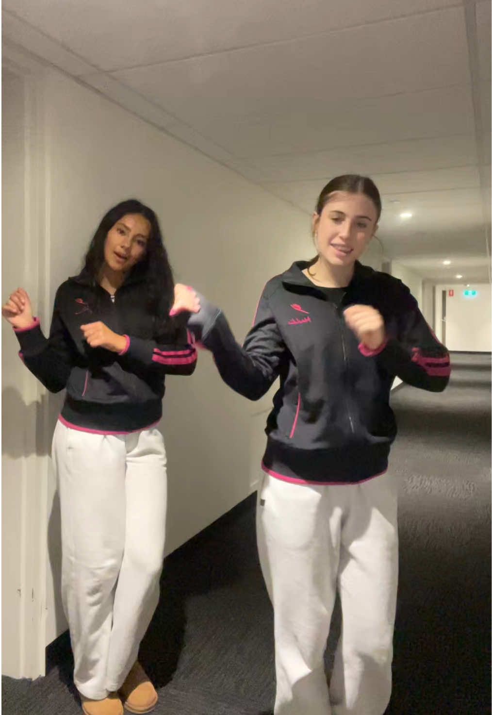 #fyp #dancetrend #viral #dancesfor2people #friends 