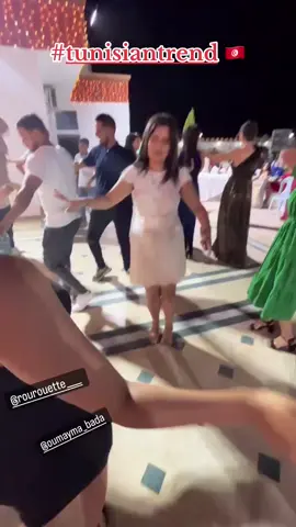 #trend #trendingvideo #trendingsong #tunisiangirl #tunisiantrends_ #dance #girls #bride 