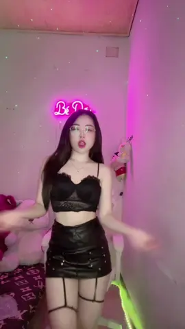 Thích cái cách cô ấy hổn lầy 🤣🤣