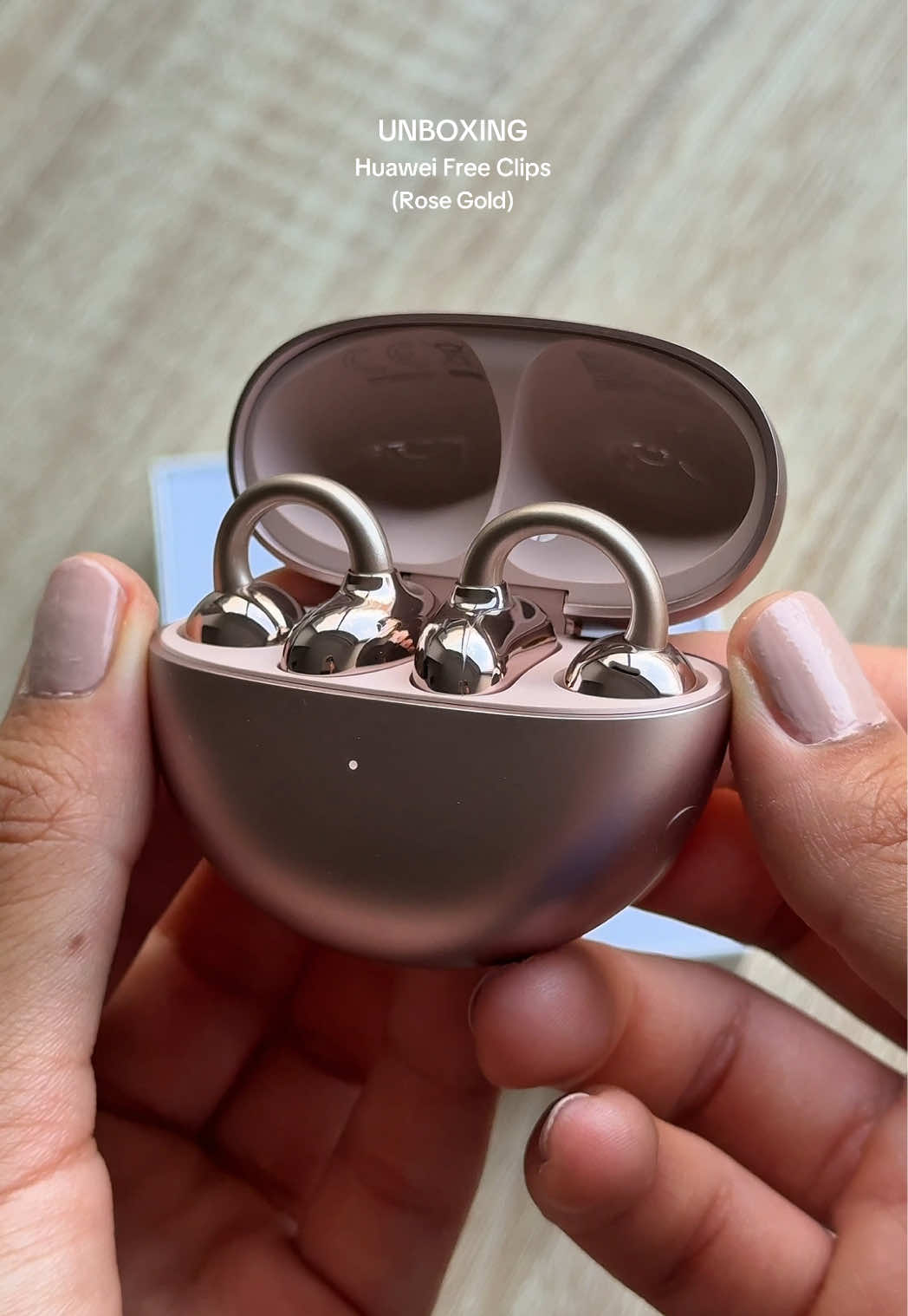 el color >>> (falta ponerlos a prueba) pero estéticamente 10/10 👌 #unboxing #huaweifreeclip #runningearbuds #openearheadphones 