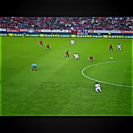 تسديدات رونالدو 🔥🤯 @المصمم كاسبر 😇🔥  #تيم_مصممين_اوربا💎 #تيم_اساطير_الدفاع_🔥👿 #صاروخخخخخ☠️ماديرا🚀🔥 #كانسل #تيم_مصممين_الجوهره💎 