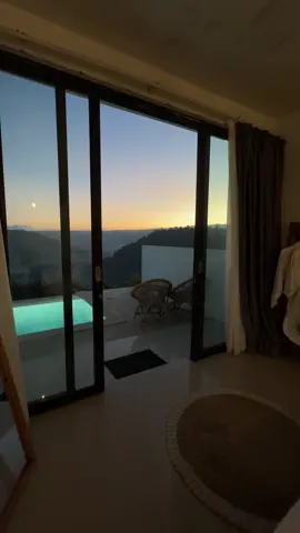 Sunset vibes dari pinggan foggy, yuk rasain sensasinyaa #fyp #kintamani #glamping 