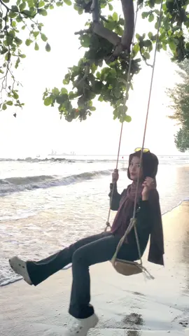 Cantik sekali seperti aku hehe ✨🙃 Pantai ujung negoro, batang 📍