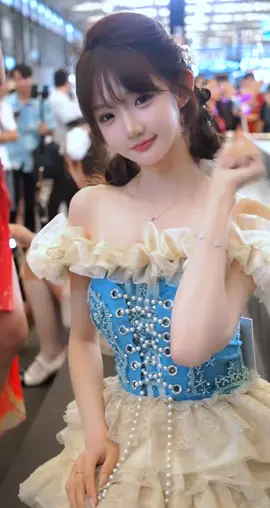 Hi!Kids @Pick up the bear and run #2025Chinajoy #beautifulgirl #RoyalGirlgroup 