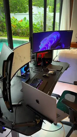 The ultimate trading setup at LapStore Phuket. Maximum screens, perfect ergonomics, full focus. Customize it your way — and trade in total comfort. #pcbuild #gamingpc #custompc #gaming #fyp      