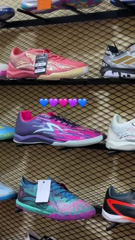 Godaaan terbesar laki laki 🩷#specs#sepatufutsaloriginal #specslightspeedreborn 
