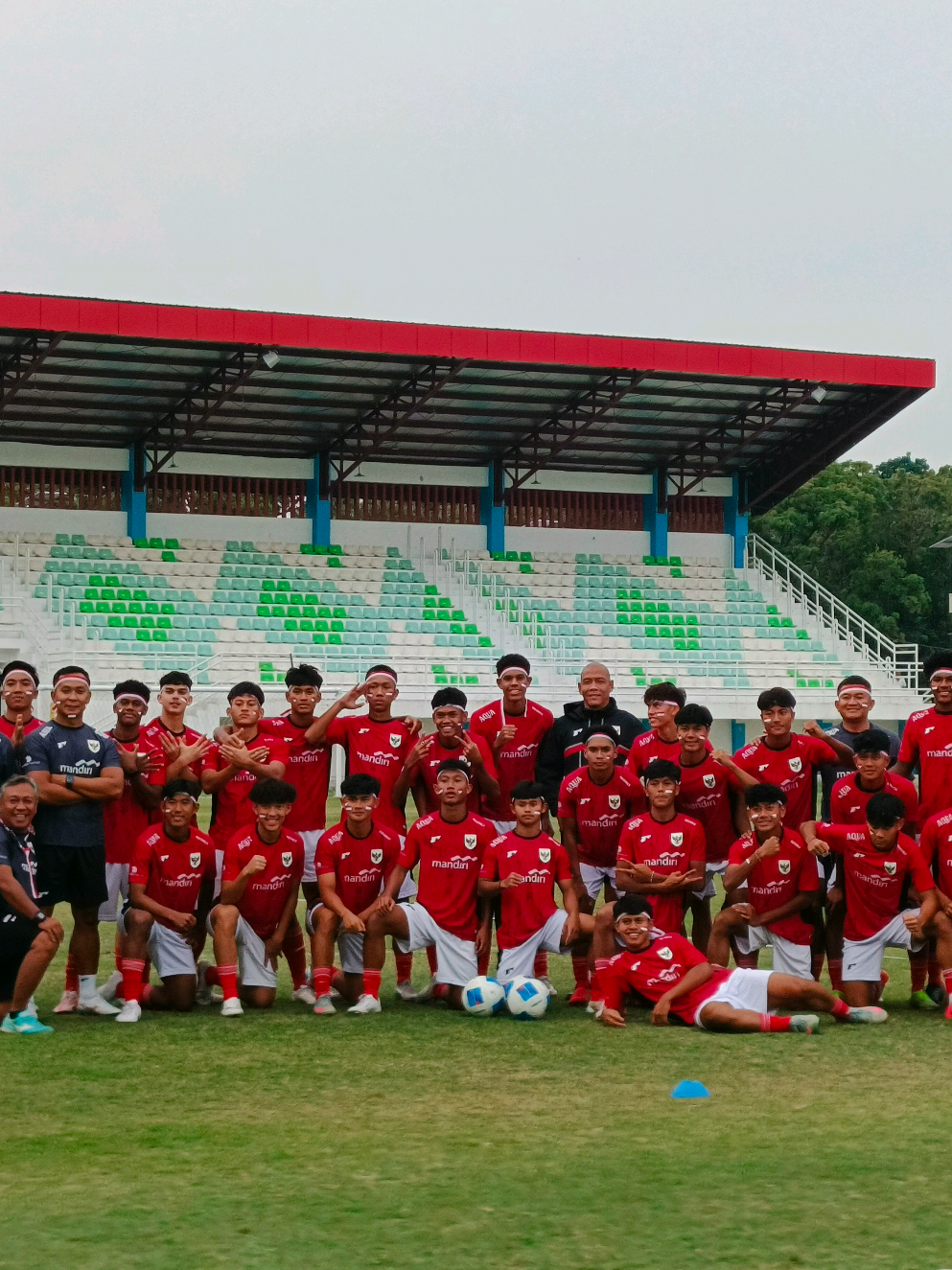 Yok ramaikan SUSU besok..  #pialakemerdekaan2025 #timnasindonesiau17 #matthewbaker #pssi #zahabygholy 