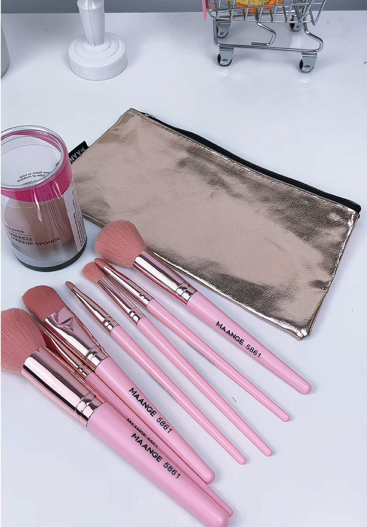 Bộ 7 cọ#myshopuht #embexiuuu #cotrangdiem #cotrangdiemcanhan 