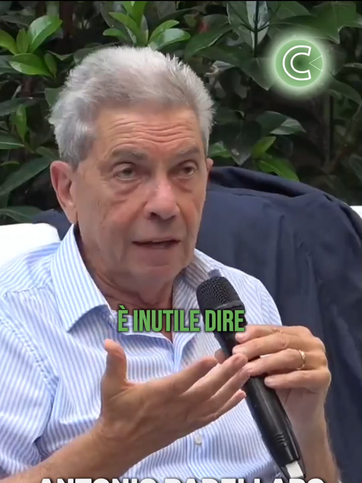 Antonio Padellaro attacca la strategia politica della sinistra contro Giorgia Meloni Dicci come la pensi nei commenti! 👇 Segui @il.capitale, lo spazio in cui la Politica è Super Partes! 👤: Antonio Padellaro (Giornalista) 🎥: Fondazione Versiliana #ilcapitale #politica #sinistra #meloni #padellaro 