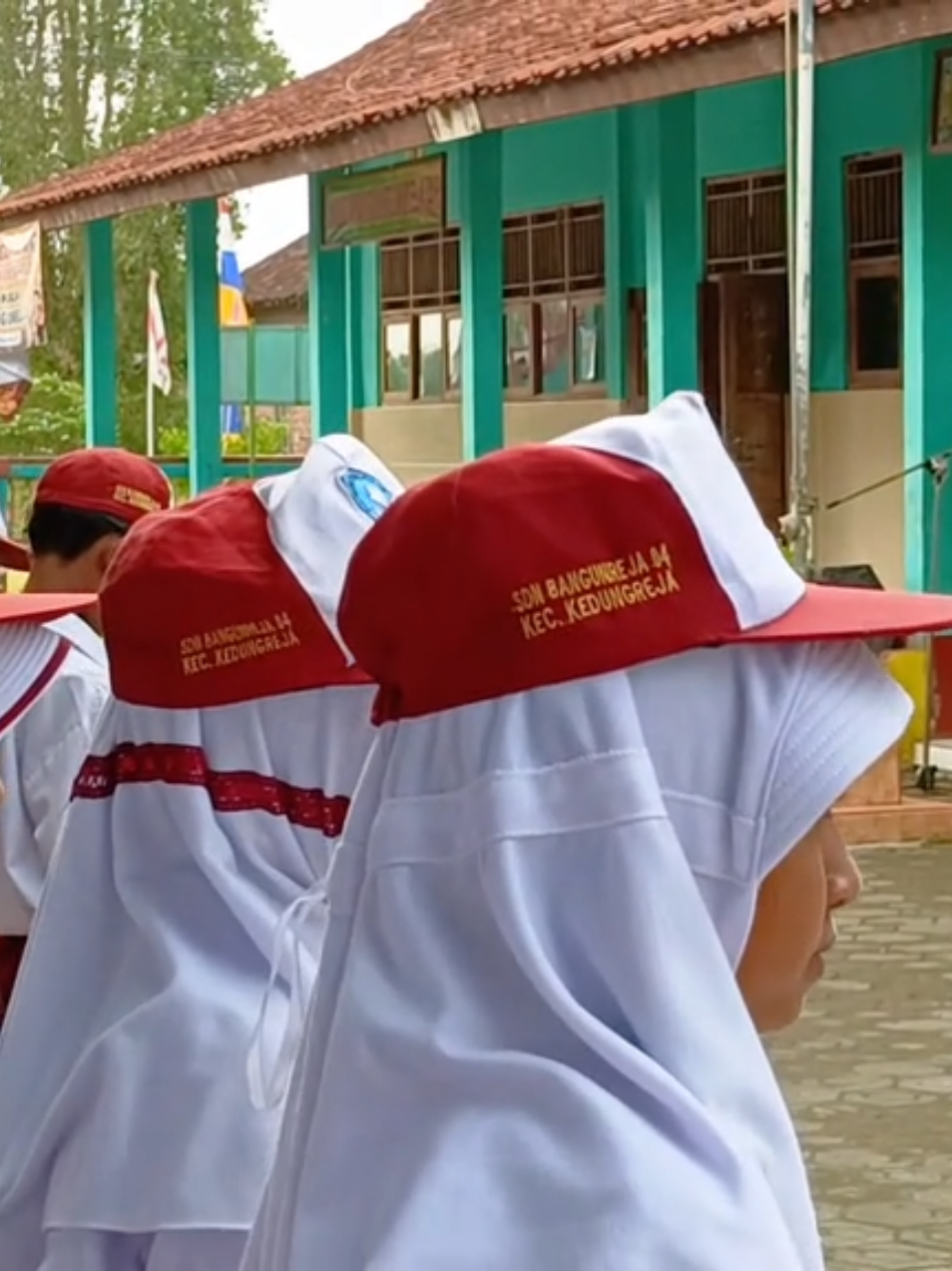 Upacara HUT RI Ke-80 SDN BANGUNREJA 04 #merdekabelajar #semarakkemerdekaan #hutrike80 #sekolahdasar #sdnbangunreja04 