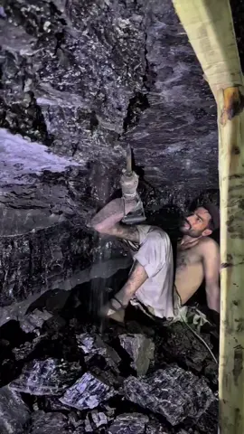 #blackdiamondsmining #blackdiamonds #undergroundiamond #mining #miningtiktok 