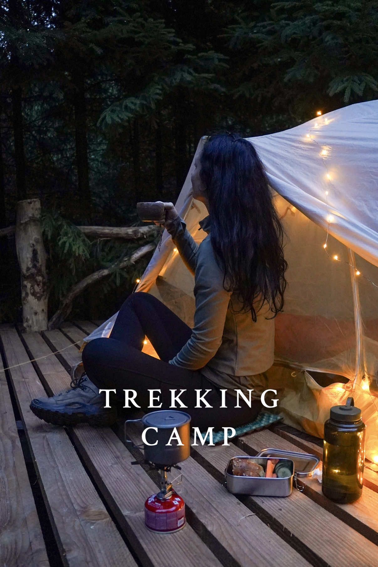 ᵂᴱᴿᴮᵁᴺᴳ Eine Nacht allein im Wald 🌲🏕️ Seid ihr bereit für ein kleines Abenteuer? Dann verbringt einfach mal eine Nacht im Wald!  Ganz legal im Wald zelten könnt ihr in Trekkingcamps. Drei brandneue gibt es im Naturpark Schwäbisch-Fränkischer Wald (ca. 1h nordöstlich von Stuttgart).  🏕️ Eine Nacht kostet 15 Euro und die genaue Location liegt versteckt im Wald (die Koordinaten bekommt ihr bei der Buchung!). Die Camps haben jeweils Platz für 3 Zelte. Zudem gibt es eine Feuerstelle, Picknicktische, einen Unterstand mit Feuerholz und eine Trockentoilette. Die Trekkingcamps sind nur zu Fuß zu erreichen und müssen vorab über die Website des Naturparks reserviert werden.  📍 Auf den Bildern seht ihr das Camp Förstersruh in der Nähe von Schwäbisch Gmünd. Ich empfehle euch folgende Tour: 💦 Start/Parken: Beim Naturbadesee Gschwend, wo ihr euch an heißen Tagen erst mal abkühlen könnt.  🥾 Wanderung vom Badesee zur Teufelskanzel, einer verwunschenen Felsformation im Wald. Von der Teufelskanzel trekkt ihr durch Wald und Wiesen zum Trekkingcamp. 🌿 Am nächsten Morgen ist es nur ein kurzer Marsch zurück zum Startpunkt beim Badesee.  🥾 Länge der Rundwanderung: ca. 10km, ca. 320 hm Die perfekte kleine Naturauszeit vom Alltag - ein schönes kleines Abenteuer für die ganze Familie oder als Solo-Challenge. Wäre das auch was für euch? Trekkingcamps in Baden-Württemberg @visit.sueden gibt es auch in diesen Regionen:  Schwäbische Alb, Odenwald und Schwarzwald 🌲 #trekking #wildcamping #badenwürttemberg #wandern #ausflugsziel 