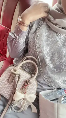 Yg mau samaan tas nyaa, lngsung di co ya beb😍🥰 #tas #tasselempang #gantungantas #fypdong #fypage 