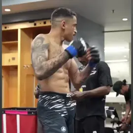 Desempenho Sublime de Carlos Prates, tá lutando muito parecido com Anderson Silva. #carlosprates #UFC #muaythai 