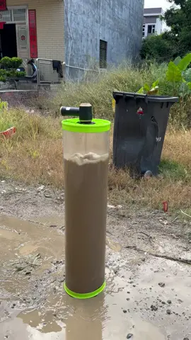 Pensez-vous que mon aspirateur peut aspirer toute l’eau?#aspirateur #voiture #tiktokshop 