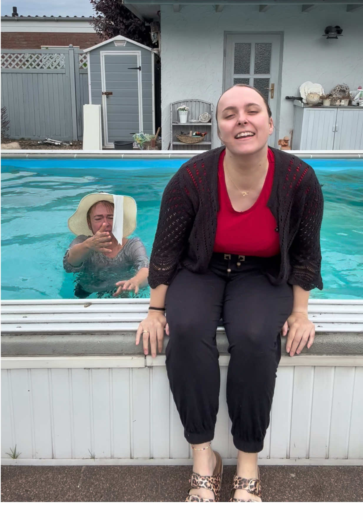 Drauf reingefallen #mutter #pool #lustig #sommer #tochter 