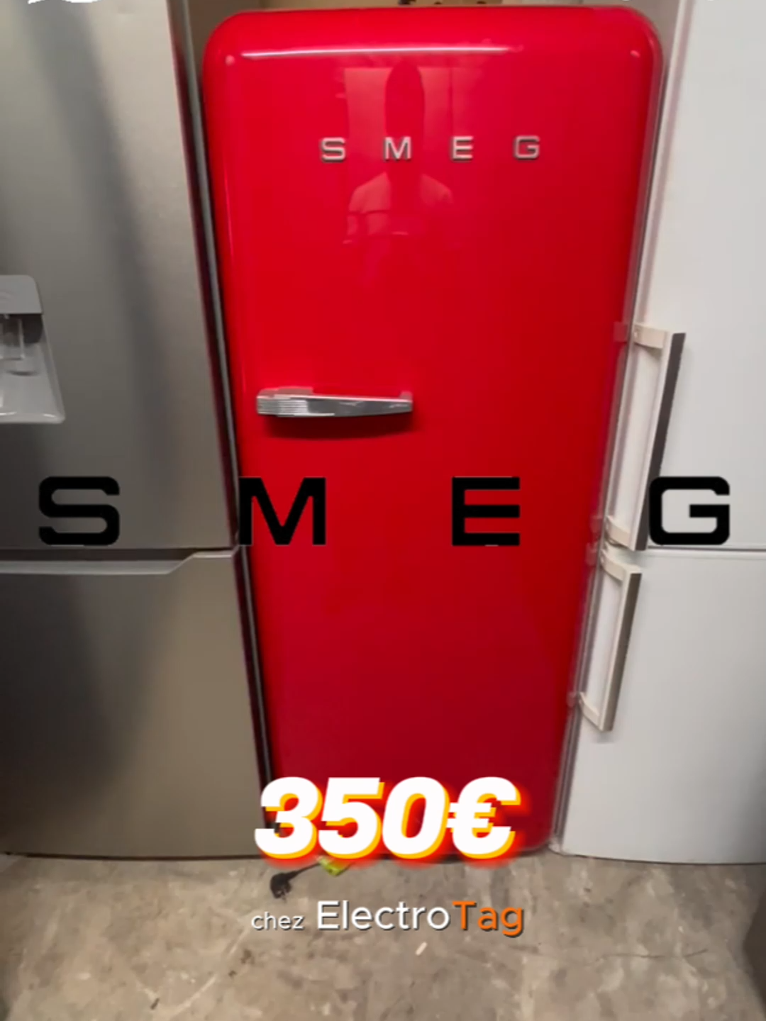 ✨ Smeg FAB28RR – Réfrigérateur « vintage 50’s » en rouge intense ✨ Design rétro iconique : lignes arrondies, poignée chromée — un véritable objet de style dans toute cuisine Capacité aboutie : environ 248 L utiles (réfrigérateur + congélateur) — parfait pour les petits espaces ou comme frigo secondaire Éclairage LED bilatéral : visibilité optimale sans surconsommation énergétique Système Multiflow + compartiment 0 °C : conservation parfaite des produits périssables comme viande ou poisson Classe énergétique A+ (ou A++ selon version) : design soigné ET consommation maîtrisée Un frigo parfait pour ceux qui allient style, praticité et efficacité énergétique. 📍 Disponible dès maintenant — contact uniquement sur WhatsApp : +33 7 44 43 31 83 #electromenager #smeg#secondevie #lavageécologique #bonnesaffaires #reconditionné #iledefrance #réfrigérateur #promotion #maison #occasion #fourencastrable #machinealaver #zerodechet #leboncoin #france🇫🇷 #electrotag #frigo #airbnb #whatsapponly