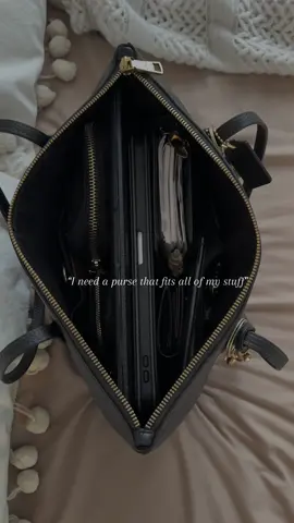 Its your turn Coach Bella Pebbled leather Tote. @Coach #coachbag #everydaybag #workbag #whatsinmybag 