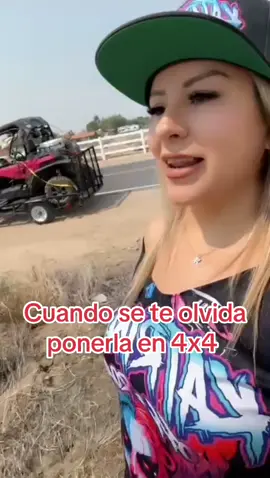 Cuando se te olvida ponerla en 4x4 no pasa nada nomas hacemos más contenido #viral #katrinas #offroad #bestie #rutas 