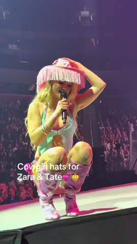 Zara was the sweetest person and an insane preformer 💕💕 @Zara Larsson @tate mcrae @t8 hq  #detroit #misspossessivetourtatemcrae #littleceasersarena #zaralarssonlive #ruinmylifezaralarsson 