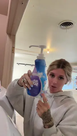 I’m convinced its all magic at this point💚🧺🦋💖 #wellness #wellnessstore #swap #healthyswaps #fyp #viral #laundry #CleanTok 