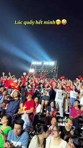 Mọi người về hết nhà chưa vậy 🤪🤓 Còn ai chưa về không để qua đón nào 🤭 #sukien #concertquocgia #tuhaolanguoivietnam #.anhtuan989 #xuhuong #fyp 