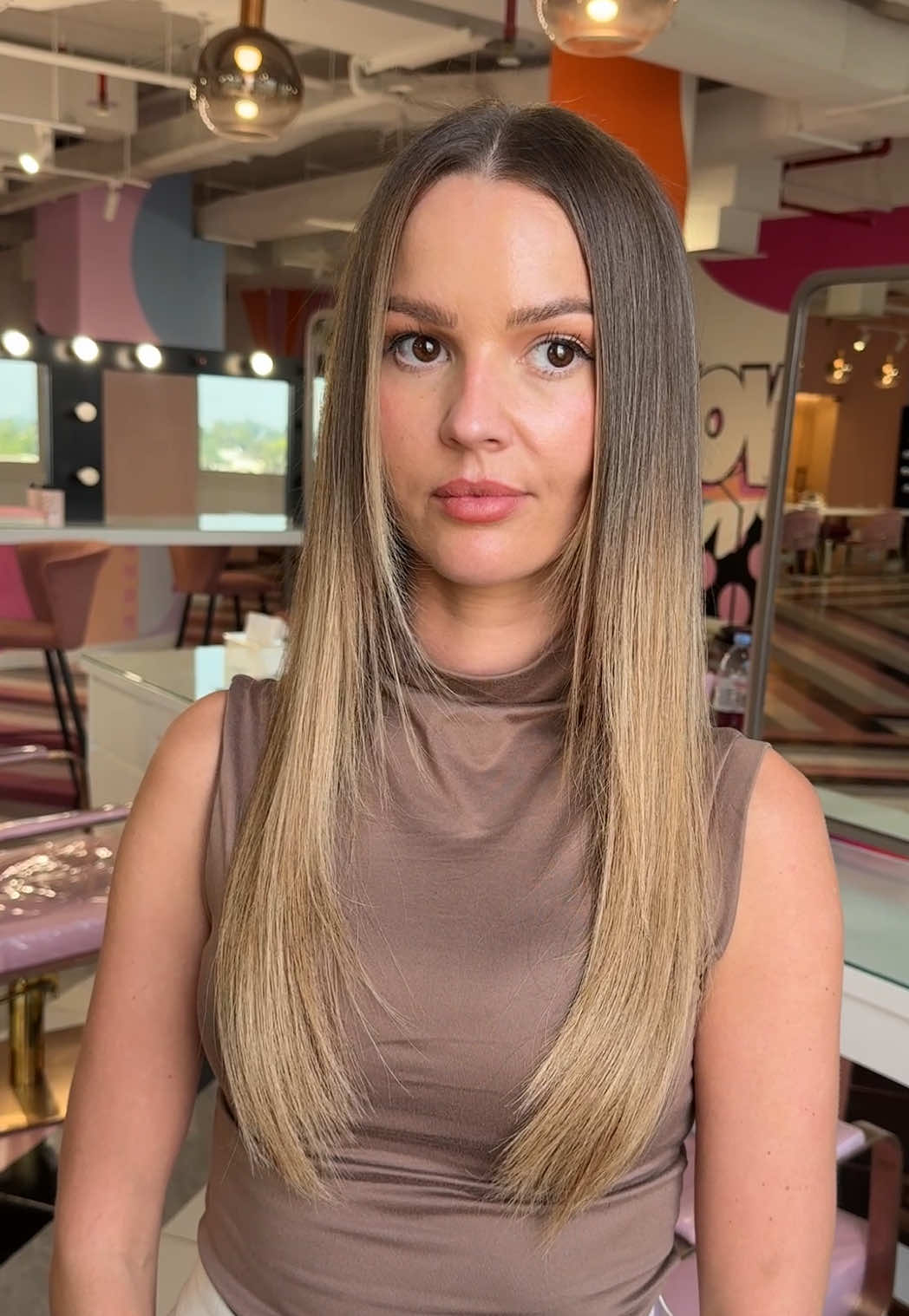 The prettiest gal 🤍✨  2 packs of @Beauty Works Tapes in shade St Tropez, blending perfectly, Finished with a sleek look ✨  . . #BeautyWorksHair #HairdresserApproved #DubaiHairExtensions #BeautyWorksExtensions #DubaiHairStylist 