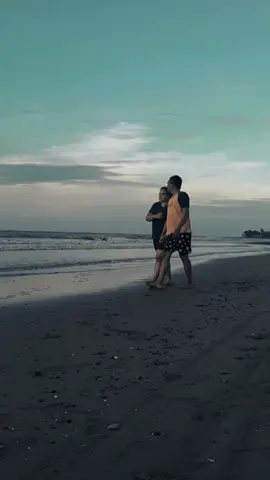 Sujuopo bojoku kuat gendong kuat mbopong bb 77 kg 🤭🤣 bahagia kita sederhana ya jo 😘🥰 #suamiistribahagia #suamikusurgaku #fyppppppppppppppppppppppp #masukberandafyp #pantaingrancangbringin @Dollok09 