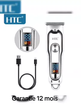 💈 TONDEUSE PROFESSIONNELLE HTC AT-176 – Rechargeable & Sans Fil 🔹 Caractéristiques & Avantages : Sans fil – Liberté totale de mouvement, pratique pour toutes les coupes. Batterie Lithium longue durée – Jusqu’à 150 minutes d’autonomie pour un temps de charge réduit. Écran LED intégré – Affichage clair du niveau de batterie et des alertes de maintenance. Lame en T (T-Blade) – Coupe précise et nette, idéale pour contours, dégradés et finitions. Puissance élevée – Moteur performant pour un rasage efficace même sur cheveux épais. Design ergonomique – Prise en main facile et confortable. Bruit réduit – Fonctionnement silencieux pour plus de confort.