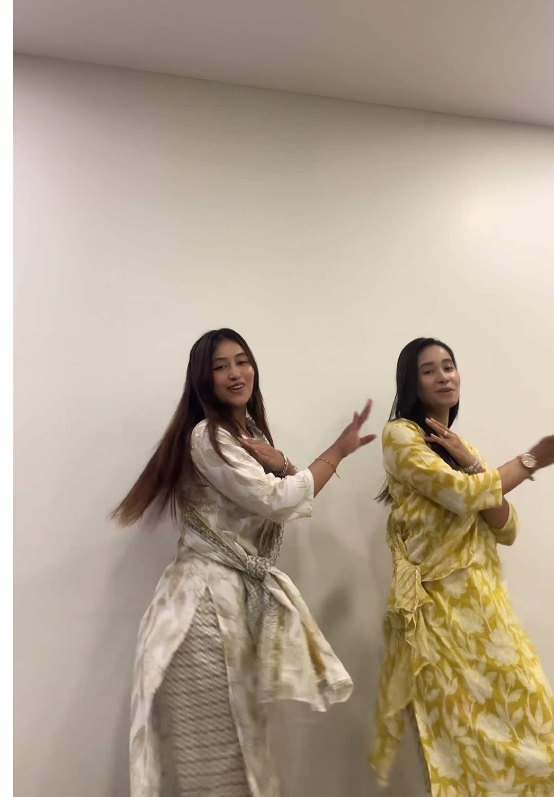 Mutu dau ki jiban nai dau✨🫶🏻@SimranStha  #fyp#hamalmanita#dancestep# #nepalison#