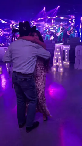 @𝓛𝓪 𝓙𝓪𝓲𝓭𝓮𝓮 ⚡️ bailando con la música de @Los Vendavales de Adán Mel 