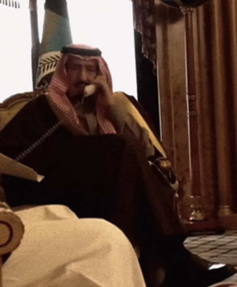 يـحـكم وفـي حكمـة رزانّـه 🤍 #الملك_سلمان 