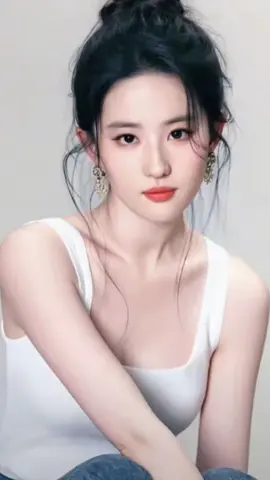..สมัยนั้นเธอสวยน่ารัก เปิดโลกนางเอกหนังจีนนยุคนั้นเลย... ปัจจุบันเธอยิ่งสวยสง่า สมวัยตามอายุ ดั่งนางพญา..  #เทรนวันนี้  #หลิวอี้เฟย  #liuyifei  #刘亦菲 